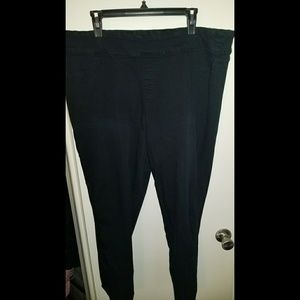 Avenue Pull On Skinny Pants Size 22